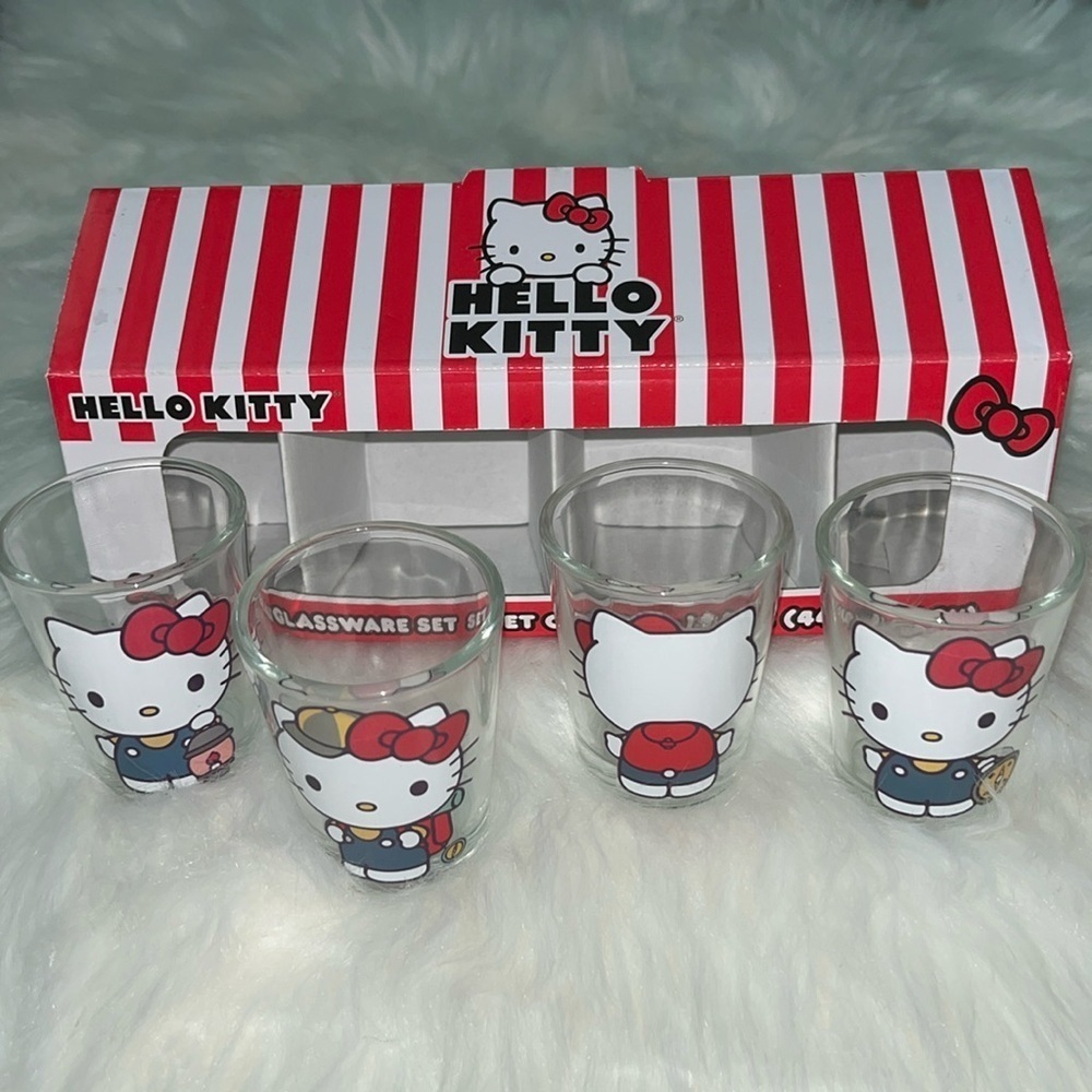 🆕 Hello Kitty Camping Design 4- Piece Glassware Set Shot Glasses 1.5 Oz Each